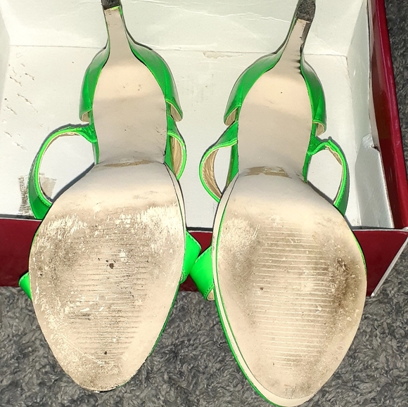 Heels - Picture 3 of 4